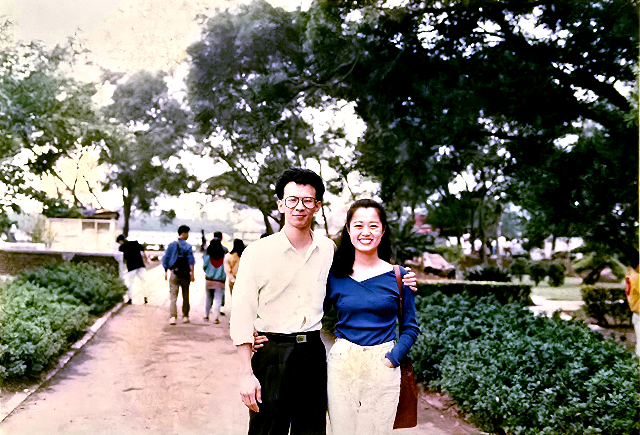紀尚德董事長與夫人年輕合影