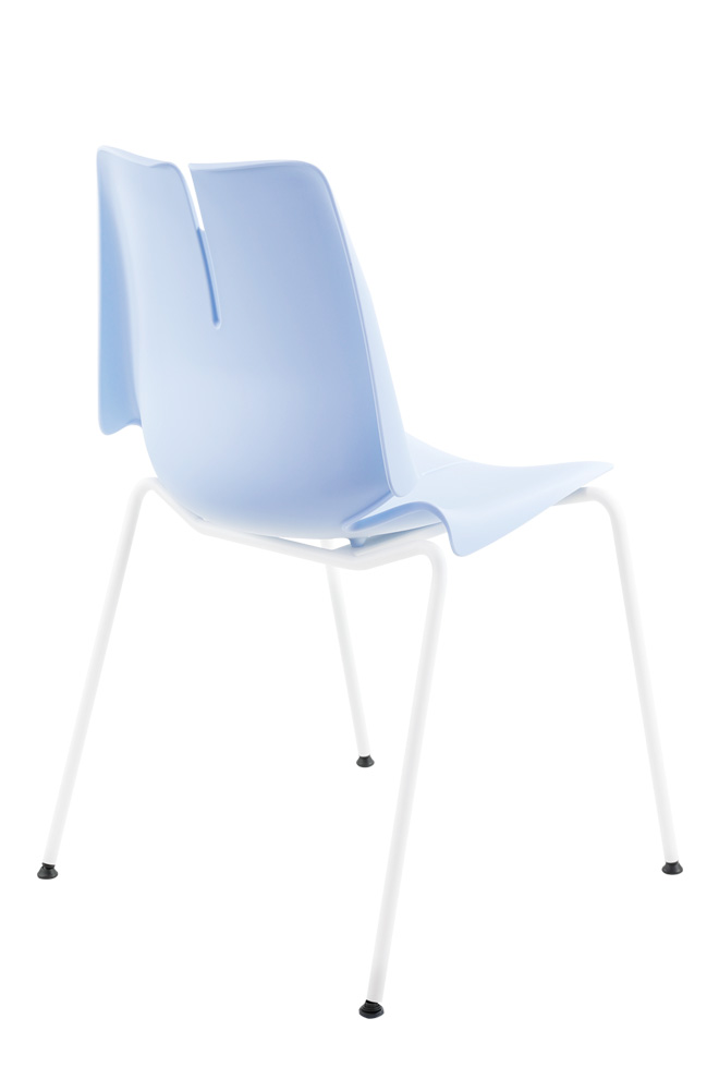 28 亞斯塑鋼椅 - 後側面135 度視角