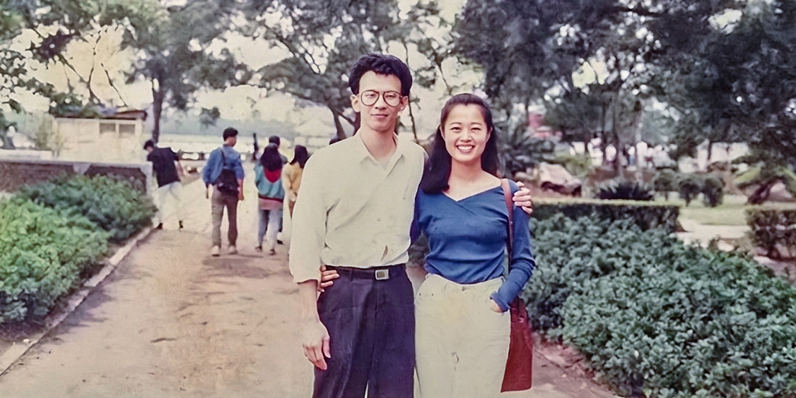 紀尚德董事長與夫人年輕合影